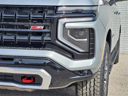 2025 Chevrolet Suburban 4WD Z71