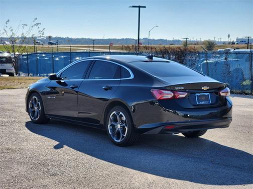 2022 Chevrolet Malibu FWD LT