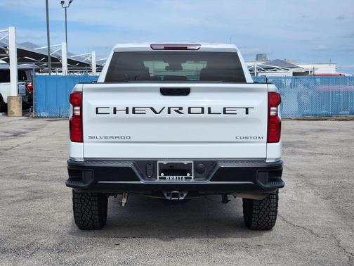 Summit White 2025 Chevrolet Silverado 1500 Custom Trail Boss