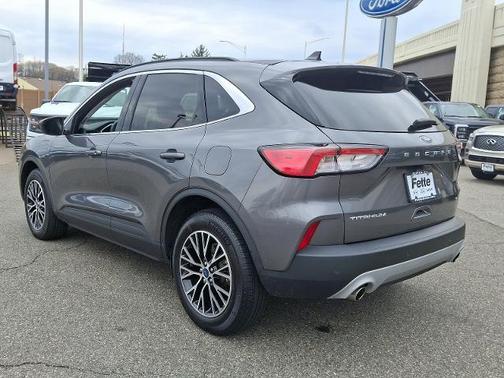 2022 Ford Escape TITANIUM