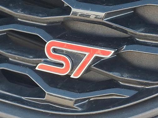 ICONIC SILVER METALLIC 2023 Ford Explorer ST