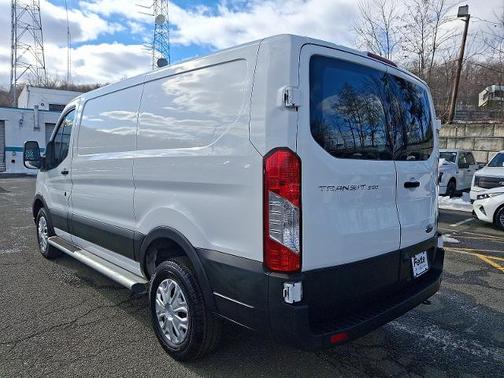 2024 Ford Transit-250 