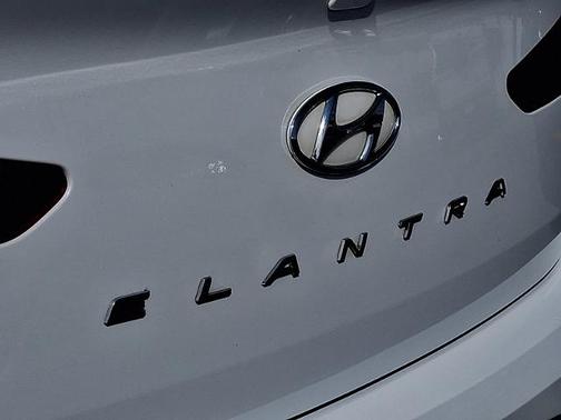 Quartz White Pearl 2020 Hyundai ELANTRA VALUE EDITION
