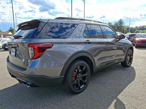2024 Ford Explorer ST