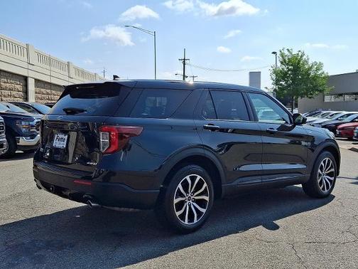 2022 Ford Explorer ST-LINE