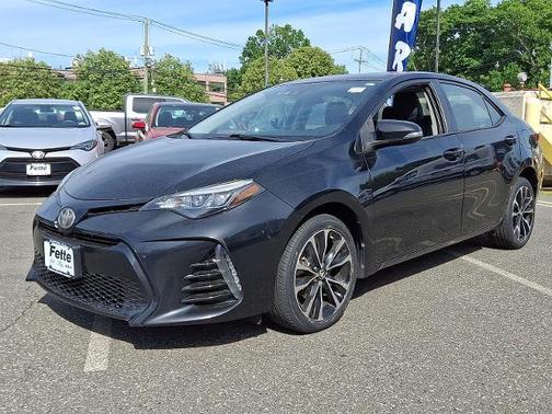 Black Sand Pearl 2018 Toyota Corolla SE