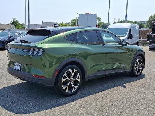2024 Ford Mustang Mach-E SELECT