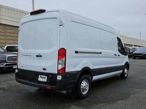 2024 Ford Transit-250 148 WB MEDIUM ROOF CARGO
