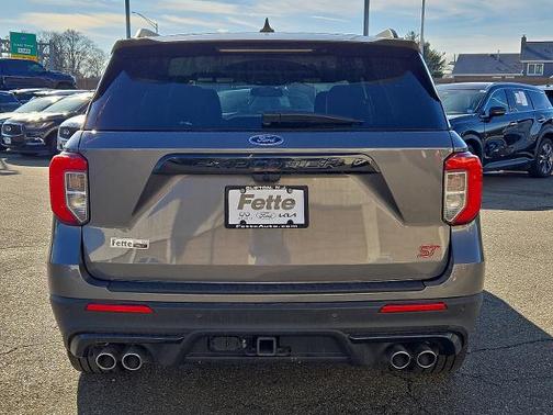 2022 Ford Explorer ST