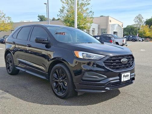 2022 Ford Edge SE