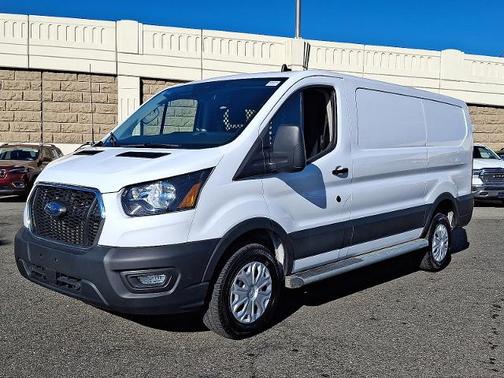 2024 Ford Transit-250 
