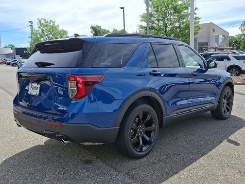 ATLAS BLUE METALLIC 2023 Ford Explorer ST-LINE