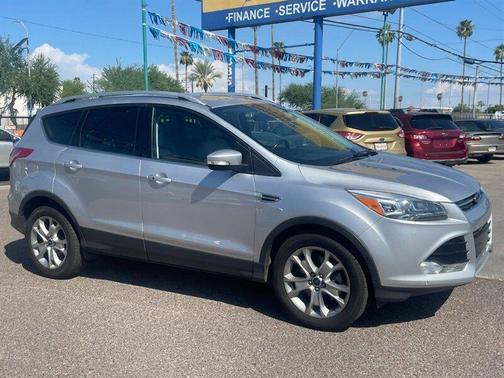 Photo 2 of 18 of 2015 Ford Escape Titanium