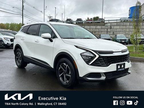 Jungle Green 2023 Kia Sportage X-Line