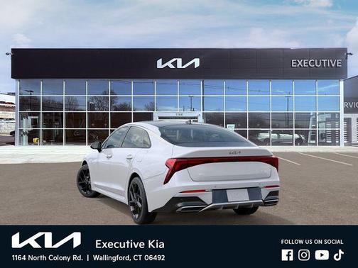 Snow White Pearl 2026 Kia K5 GT-Line