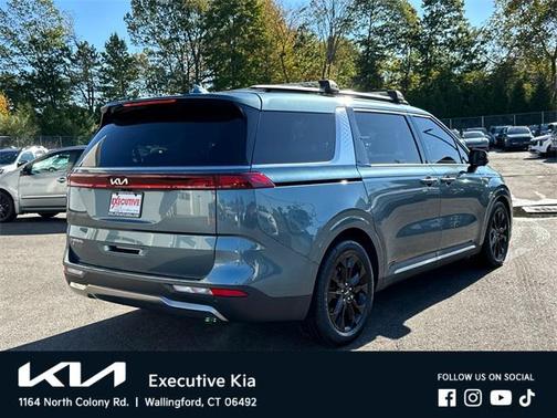 2024 Kia Carnival SX