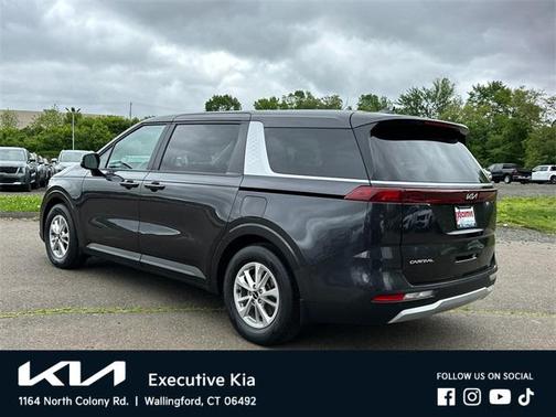 2023 Kia Carnival LX