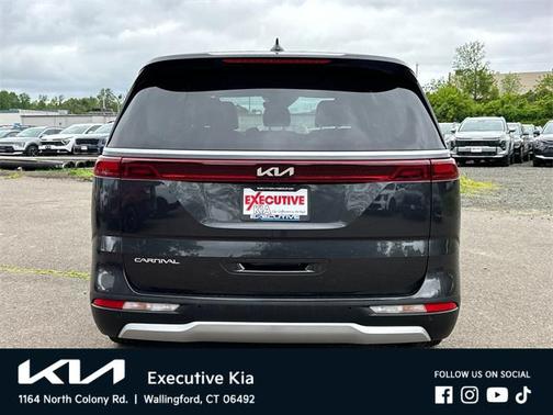 2023 Kia Carnival LX