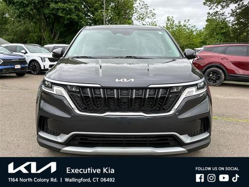 2023 Kia Carnival LX