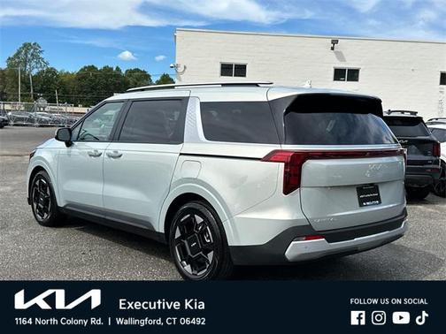 2025 Kia Carnival EX