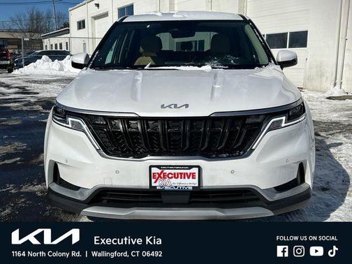 2024 Kia Carnival EX