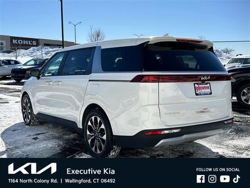 2024 Kia Carnival EX