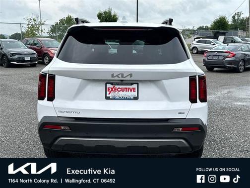 2023 Kia Sorento S