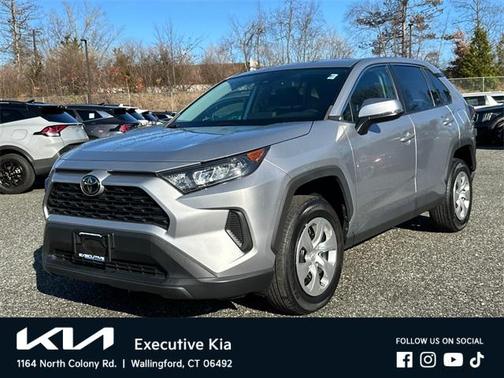 2022 Toyota RAV4 LE