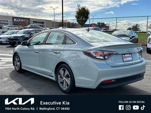 2016 Hyundai SONATA Hybrid Limited