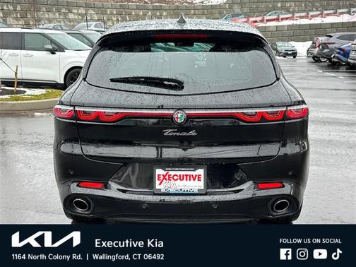 2025 Alfa Romeo Tonale Base