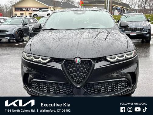 2025 Alfa Romeo Tonale Base