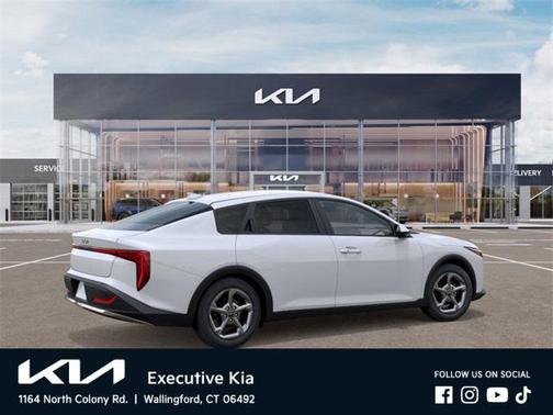 2026 Kia K4 LXS