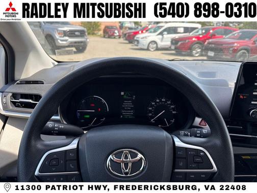 Celestial Silver Metallic 2021 Toyota Sienna LE