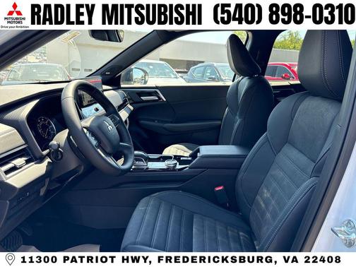 White Diamond 2026 Mitsubishi Outlander LE