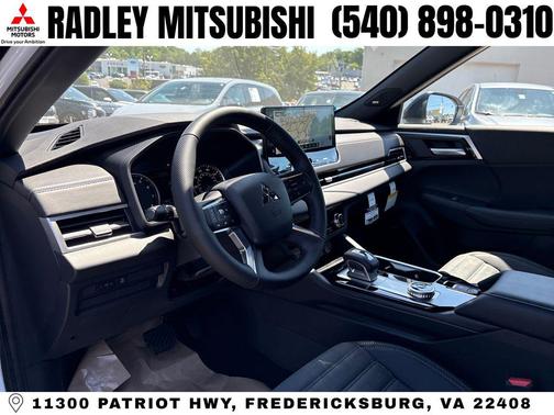 White Diamond 2026 Mitsubishi Outlander LE