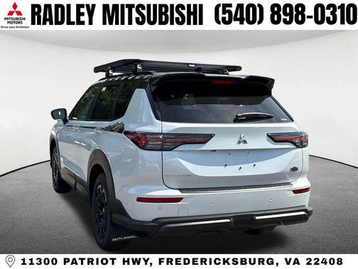 Diamond White 2026 Mitsubishi Outlander Trail Edition