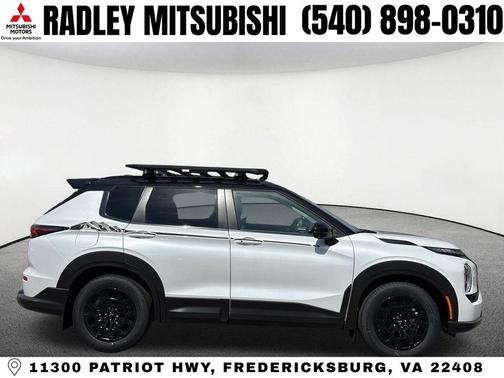 Diamond White 2026 Mitsubishi Outlander Trail Edition