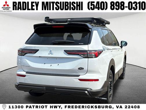 Diamond White 2026 Mitsubishi Outlander Trail Edition