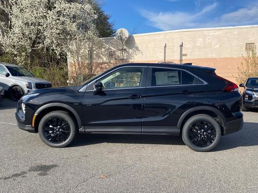 Labrador Black Pearl 2026 Mitsubishi Eclipse Cross LE