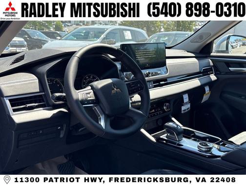 Alloy Silver 2026 Mitsubishi Outlander SE