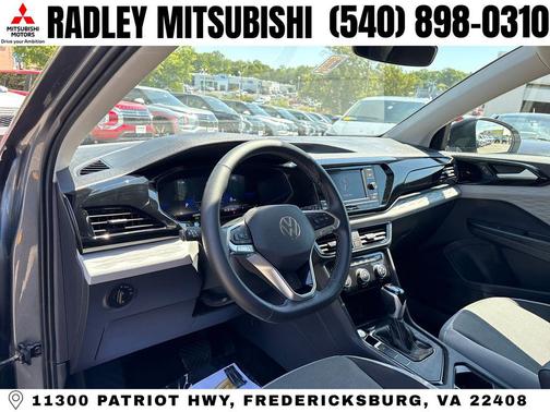 Platinum Gray Metallic 2024 Volkswagen Taos 1.5T S