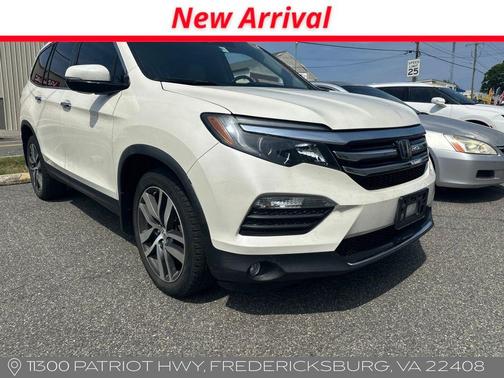 White 2018 Honda Pilot Elite