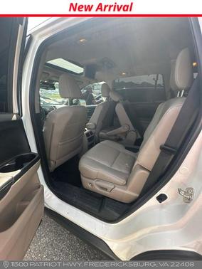 White 2018 Honda Pilot Elite