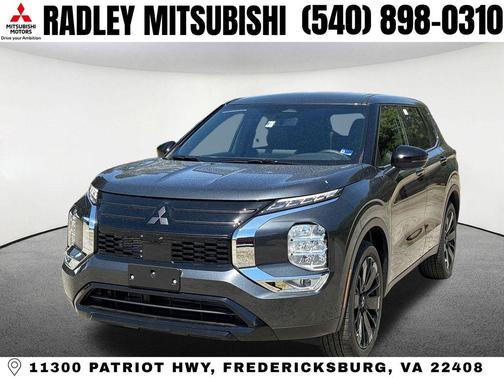 Graphite Gray 2026 Mitsubishi Outlander LE