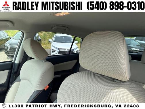 Crystal White Pearl 2017 Subaru Crosstrek 2.0i Premium