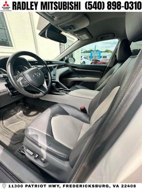 Pearl 2020 Toyota Camry Hybrid XLE