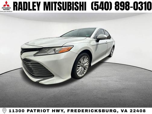 Pearl 2020 Toyota Camry Hybrid XLE