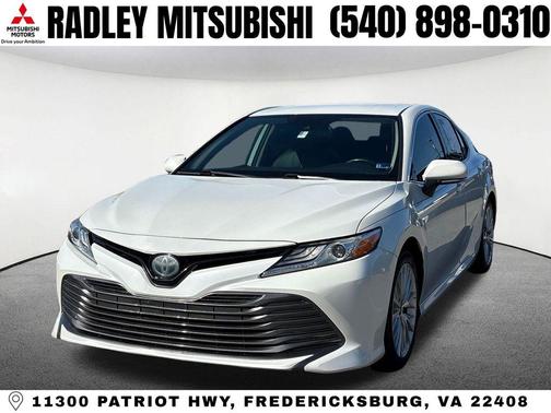 Pearl 2020 Toyota Camry Hybrid XLE