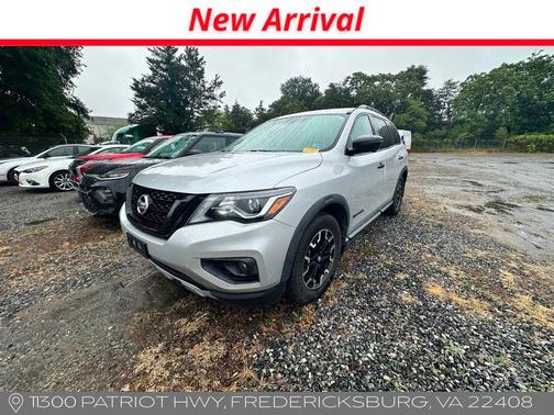 Brilliant Silver 2020 Nissan Pathfinder SL