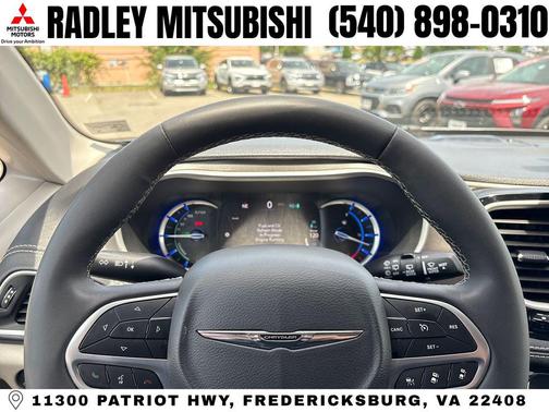 Silver Mist 2024 Chrysler Pacifica Hybrid Select